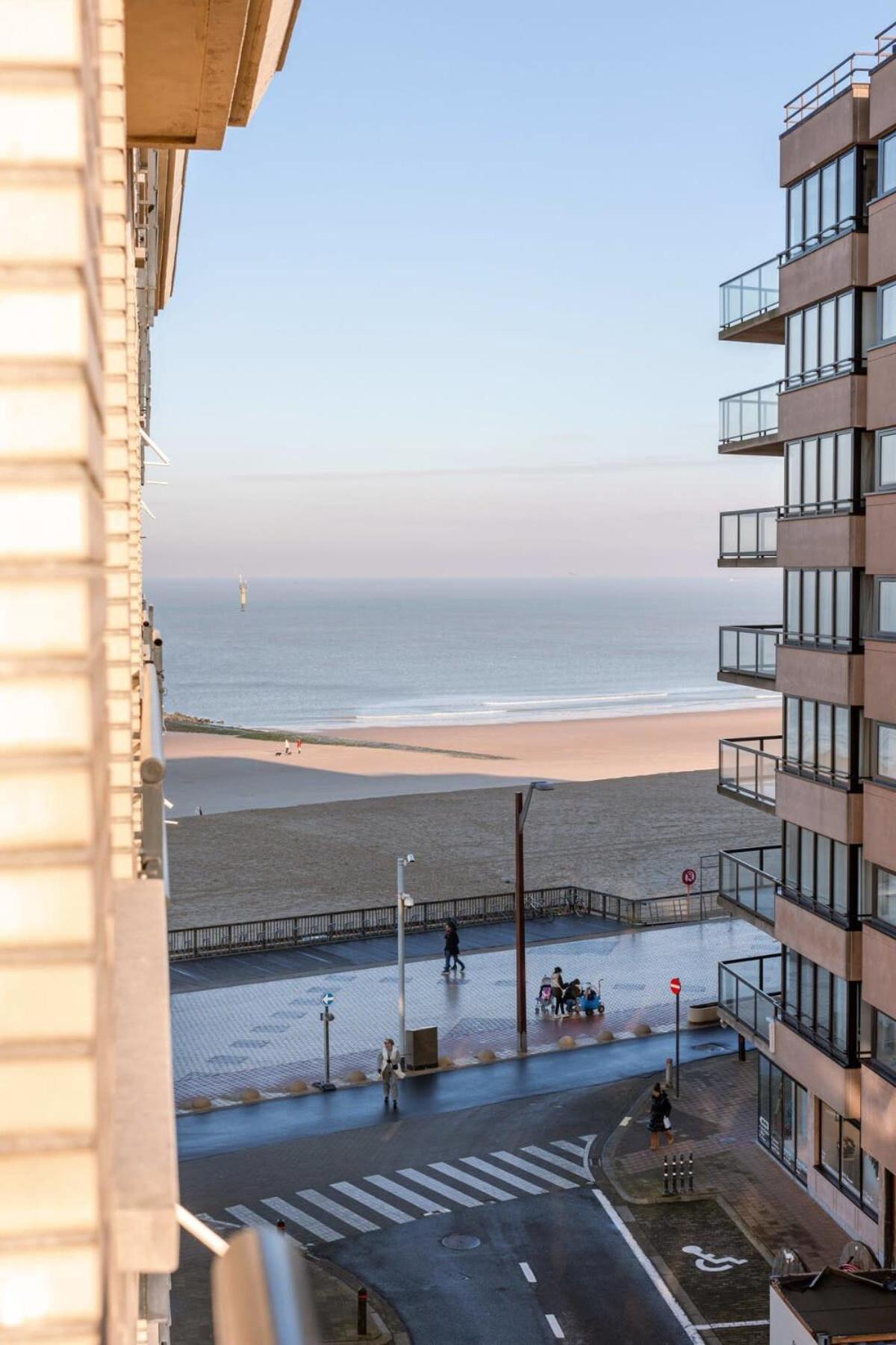 Huswell - Comfy Apartment With Side Seaview And 2 Free Bikes Knokke-Heist Exterior foto